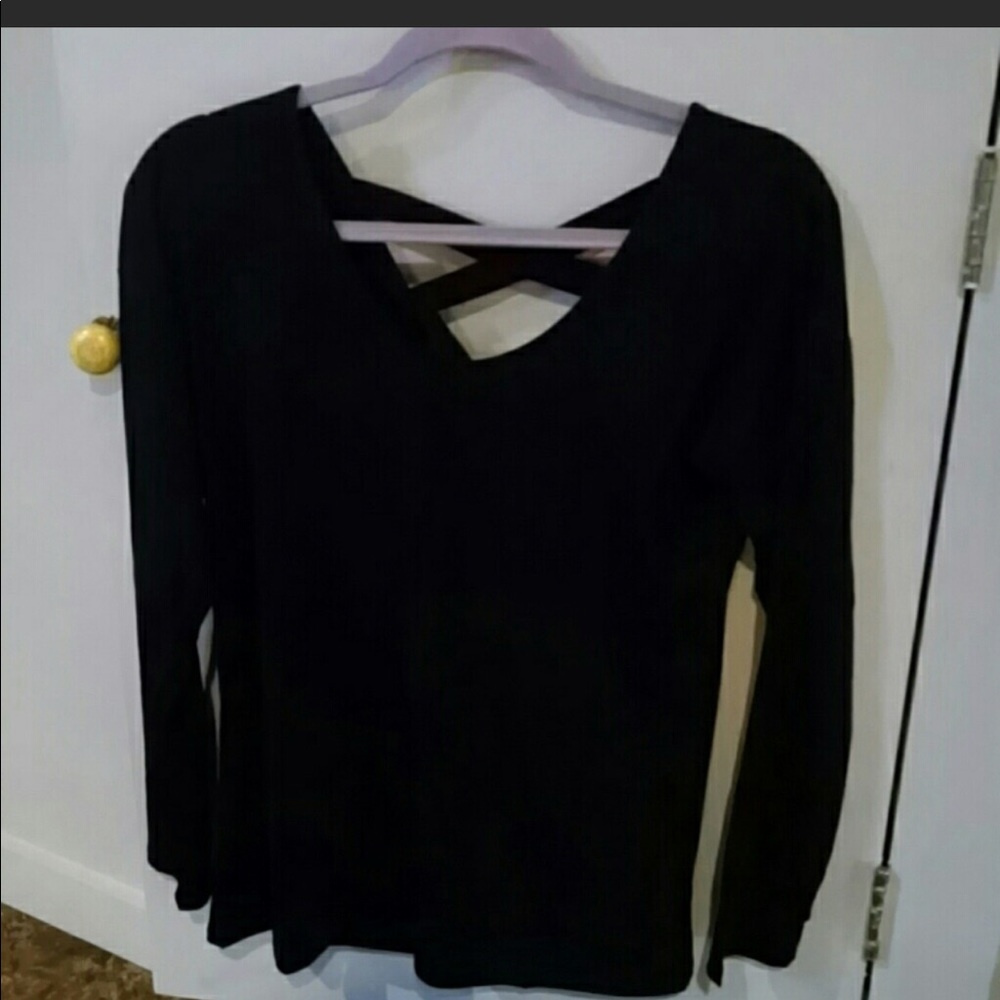 Black PIKO crisscross top